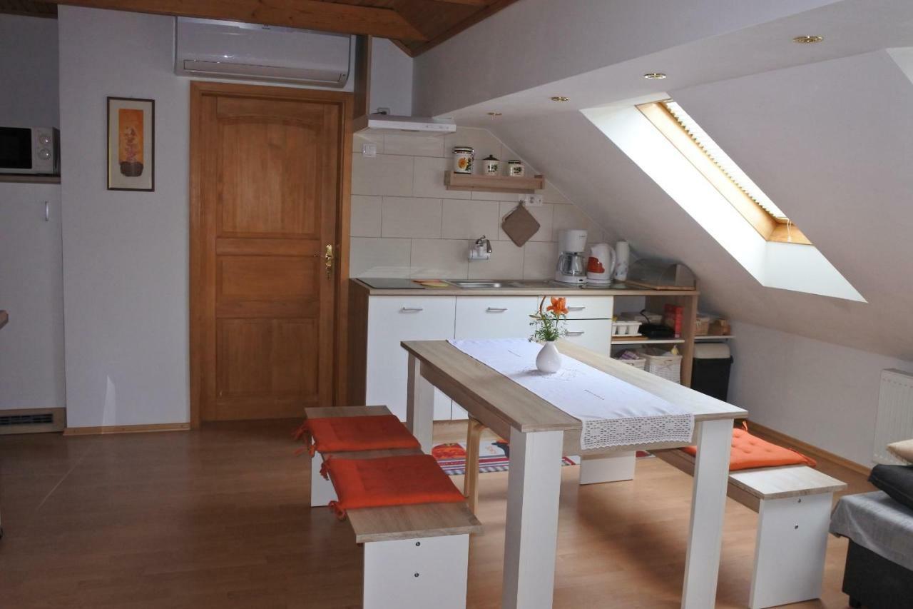 Apartma Vrh Лесце Екстер'єр фото